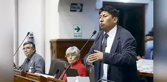 Waldemar Cerrón afirma que Perú Libre insistirá en incluir asamblea constituyente en proyecto del Gobierno Waldemar Cerrón afirma que Perú Libre insistirá en incluir asamblea constituyente en proyecto del Gobierno