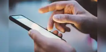 ¿Qué sucede si deslizas la pantalla de inicio de tu teléfono varias veces hacia la izquierda? ¿Qué sucede si deslizas la pantalla de inicio de tu teléfono varias veces hacia la izquierda?