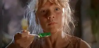 Así luce Ariana Richards de “Jurassic Park” 30 años después en premiere de “Domion” Así luce Ariana Richards de “Jurassic Park” 30 años después en premiere de “Domion”