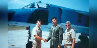El piloto que burló 2 veces a Fidel Castro: huyó de Cuba en jet y volvió para rescatar a su familia