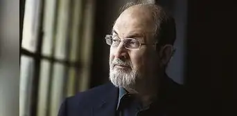 Estados Unidos: atacaron contra Salman Rushdie