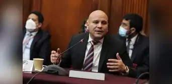 Alejandro Salas: "De haber estado presente, hubiese interrumpido el mensaje del golpe de Castillo" Alejandro Salas: "De haber estado presente, hubiese interrumpido el mensaje del golpe de Castillo"