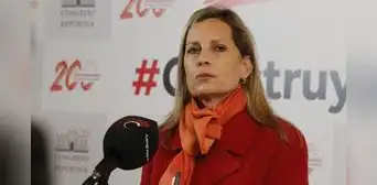 Maria del Carmen Alva renuncia "de manera irrevocable" a bancada de Acción Popular Maria del Carmen Alva renuncia "de manera irrevocable" a bancada de Acción Popular