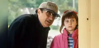 “Matilda” y la triste historia de Mara Wilson: ¿cómo Danny DeVito salvó a la joven actriz? “Matilda” y la triste historia de Mara Wilson: ¿cómo Danny DeVito salvó a la joven actriz?