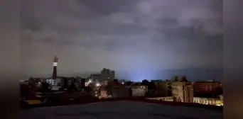 ¿Por qué aparecen luces en el cielo cuando ocurre un sismo de gran magnitud? ¿Por qué aparecen luces en el cielo cuando ocurre un sismo de gran magnitud?