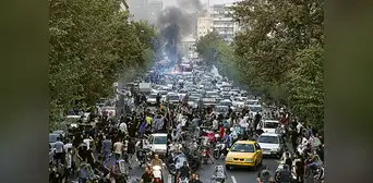 Irán: Ejército se alista para reprimir las manifestaciones