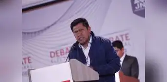 Gobernador de Puno, Richard Hancco, afirma ser perseguido por personas y vehículos de manera sospechosa
