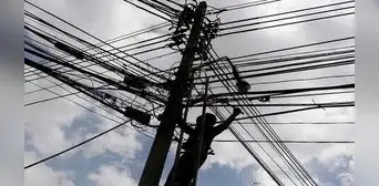 MTC publica proyecto de reglamento de ley para el retiro de cables aéreos en desuso MTC publica proyecto de reglamento de ley para el retiro de cables aéreos en desuso
