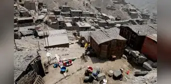 INEI: 1 de cada 3 peruanos está en riesgo de caer en la pobreza INEI: 1 de cada 3 peruanos está en riesgo de caer en la pobreza