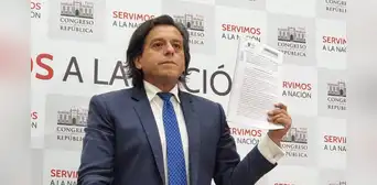 Edward Málaga exige renuncia de ministra de Salud por manejo deficiente de epidemia del dengue