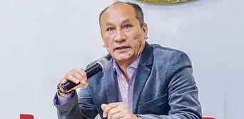 Dictan 18 meses de impedimento de salida del país a Jhean Silva, hijo del extitular del MTC Dictan 18 meses de impedimento de salida del país a Jhean Silva, hijo del extitular del MTC