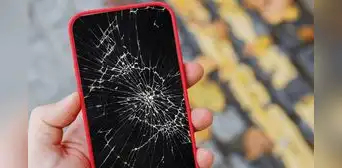 ¿Cómo saber si la pantalla de tu teléfono se ha roto o si se trata del protector? Te enseñamos ¿Cómo saber si la pantalla de tu teléfono se ha roto o si se trata del protector? Te enseñamos