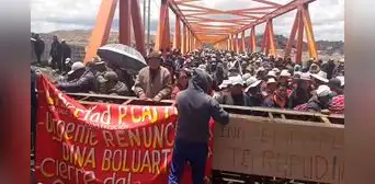 ¿Por qué los aimaras en Puno bloquean el puente internacional de Ilave como medida de protesta?