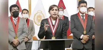 Doctor Guillermo Quiroz niega haber sido jurado en tesis de fiscal Patricia Benavides Doctor Guillermo Quiroz niega haber sido jurado en tesis de fiscal Patricia Benavides
