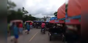 Más de 500 vehículos permanecen varados por bloqueo de carretera en Ucayali