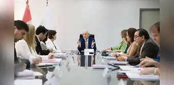 Gobierno debilita al Consejo Nacional de Educación y alista uno a su medida Gobierno debilita al Consejo Nacional de Educación y alista uno a su medida