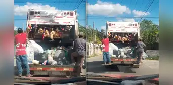 Camión de basura adornado con peluches causa sensación en redes: "El cementerio de corazones rotos"