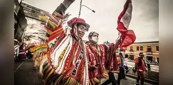 Voces de las regiones que exigen la salida de Dina Boluarte y el Congreso Voces de las regiones que exigen la salida de Dina Boluarte y el Congreso
