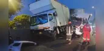 SJM: triple choque en la Panamericana Sur deja un herido SJM: triple choque en la Panamericana Sur deja un herido