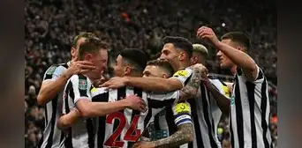 Newcastle clasificó a la final de la Carabao Cup tras derrotar 2-1 a Southampton