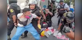 Centro de Lima: policías retienen a equipo de brigadistas de salud y les quitan sus pertenencias Centro de Lima: policías retienen a equipo de brigadistas de salud y les quitan sus pertenencias