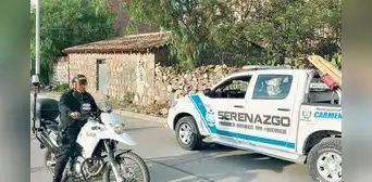 Policía en actividad asesina a su esposa y deja grave a su pequeña hija en Ayacucho Policía en actividad asesina a su esposa y deja grave a su pequeña hija en Ayacucho