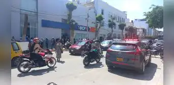 Chiclayo: roban más de S/150.000 a cambista en pleno centro de la ciudad Chiclayo: roban más de S/150.000 a cambista en pleno centro de la ciudad