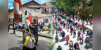 Paro en Cusco: suspensión de transporte público y mercados en rechazo a Dina Boluarte Paro en Cusco: suspensión de transporte público y mercados en rechazo a Dina Boluarte