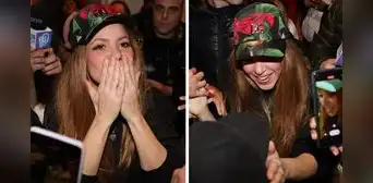Shakira salió de su casa para agradecer a fans que fueron a saludarla por su cumpleaños Shakira salió de su casa para agradecer a fans que fueron a saludarla por su cumpleaños