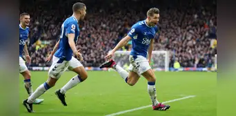 ¡Desmantelaron al Arsenal! Everton ganó 1-0 al líder de la Premier League y sale del descenso