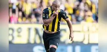Peñarol derrotó 2-0 a Cerro por la fecha 1 del Campeonato Uruguayo 2023