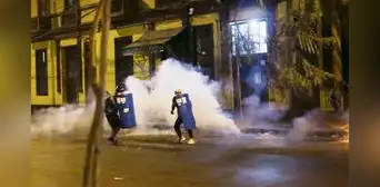 Movilización pacífica fue reprimida con violencia por la PNP Movilización pacífica fue reprimida con violencia por la PNP