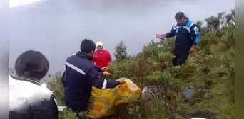 Puno: camioneta cae a abismo y mueren tres Puno: camioneta cae a abismo y mueren tres