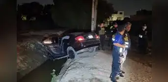 Trujillo: 2 hombres abordo de automóvil son perseguidos y asesinados por sicarios