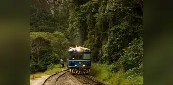 Perú Rail se niega a brindar servicio de tren humanitario a pobladores de Machupicchu Perú Rail se niega a brindar servicio de tren humanitario a pobladores de Machupicchu