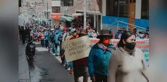 Ciudadanos acatan huelga indefinida contra Dina Boluarte y el Congreso en Ayacucho Ciudadanos acatan huelga indefinida contra Dina Boluarte y el Congreso en Ayacucho