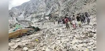 Arequipa: huaico arrasa pueblo minero y mata a 36 personas