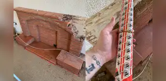 Hallan paquete oculto de antiguo dueño mientras refaccionaban su nueva casa Hallan paquete oculto de antiguo dueño mientras refaccionaban su nueva casa