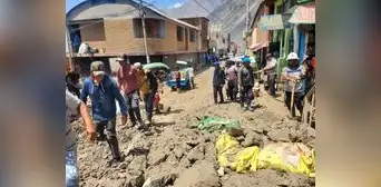 Mineros retornan a sus pueblos de origen tras perderlo todo en el huaico registrado en Arequipa