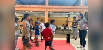 Policías ejecutan operaciones psicológicas antiterroristas con niños de colegio de asentamiento humano