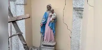 Terremoto en Turquía: imagen de la Virgen María quedó intacta tras derrumbe de catedral Terremoto en Turquía: imagen de la Virgen María quedó intacta tras derrumbe de catedral