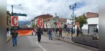 Paro indefinido convocado por la CGTP fue acatado a medias en Cusco Paro indefinido convocado por la CGTP fue acatado a medias en Cusco