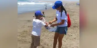 UPAO continuará campaña de limpieza de playas en Huanchaco UPAO continuará campaña de limpieza de playas en Huanchaco