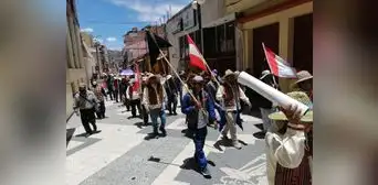 Protestas en el sur: despiden a joven fallecido y reportan desaparición de policía tras enfrentamientos en Apurímac Protestas en el sur: despiden a joven fallecido y reportan desaparición de policía tras enfrentamientos en Apurímac
