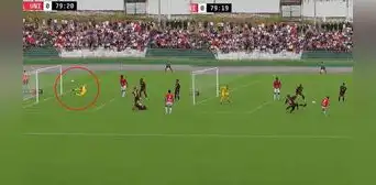 ¡Golazo! Carranza dejó en el piso a Ureña y definió al ángulo para el 1-0 de Comercio ¡Golazo! Carranza dejó en el piso a Ureña y definió al ángulo para el 1-0 de Comercio
