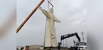 Estatua gigante decapitada de Cristo fue restaurada y reinstalada en Chiclayo