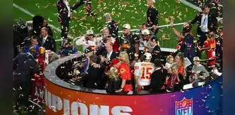 ¡El Super Bowl es para los Chiefs! Kansas se impuso 38-35 a los Eagles y sumó su tercera corona ¡El Super Bowl es para los Chiefs! Kansas se impuso 38-35 a los Eagles y sumó su tercera corona