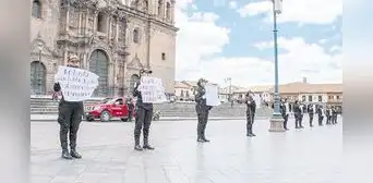 Denuncian a jefe policial de Cusco en Fiscalía Anticorrupción Denuncian a jefe policial de Cusco en Fiscalía Anticorrupción