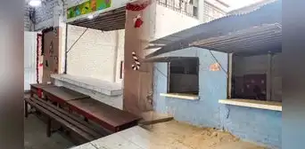 Adaptan quiosco como salón de clases por falta de aulas en colegio de Piura Adaptan quiosco como salón de clases por falta de aulas en colegio de Piura