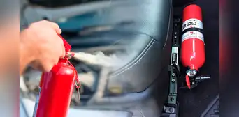 ¿Sabías qué puedes recibir una multa por no llevar un extintor en tu auto? ¿Sabías qué puedes recibir una multa por no llevar un extintor en tu auto?